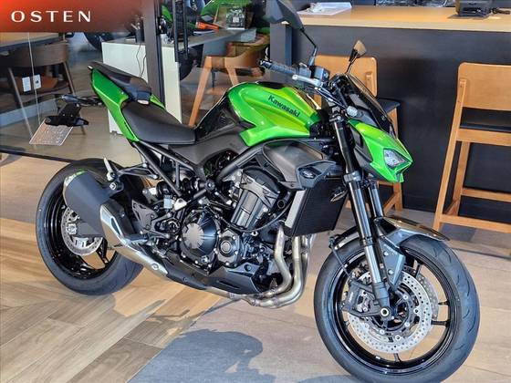 KAWASAKI Z900 
